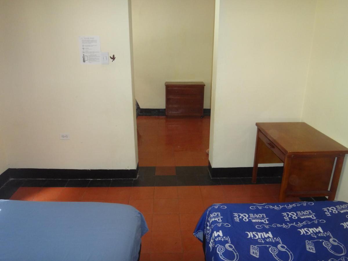 La Casa De La Floresta Dormitorios Habitación en casa particular Medellín