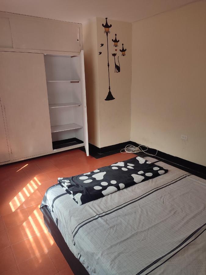 Homestay La Casa De La Floresta Dormitorios *