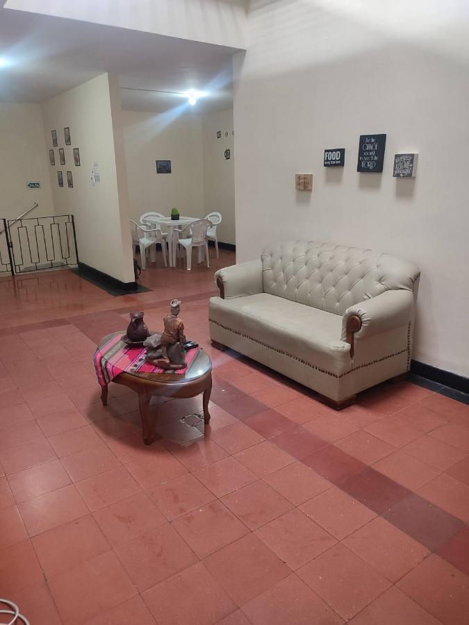 La Casa De La Floresta Dormitorios Homestay Medellin